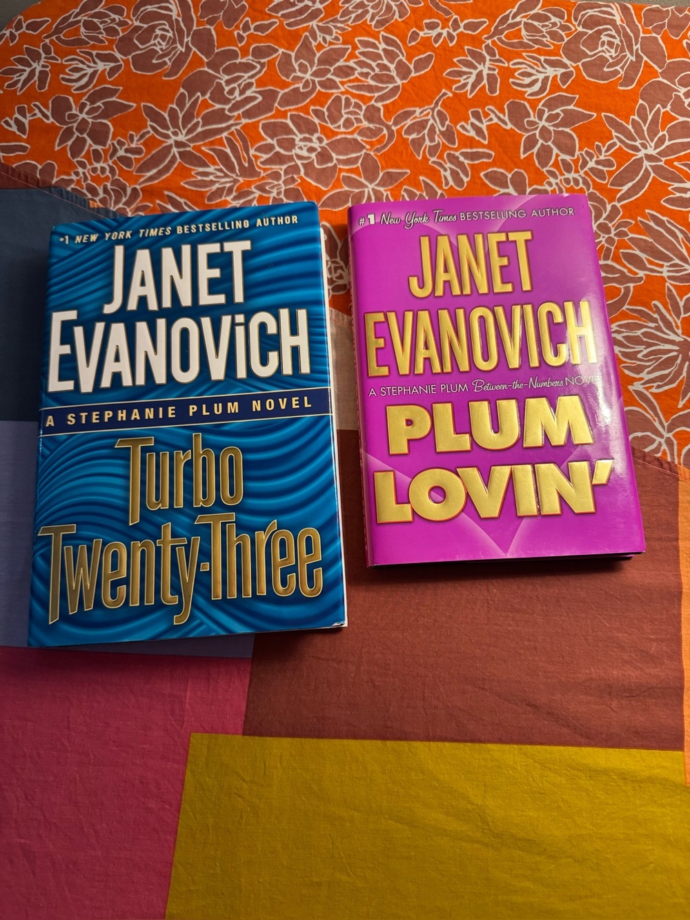 Janet Evanovich Hardcover Books lot of 2